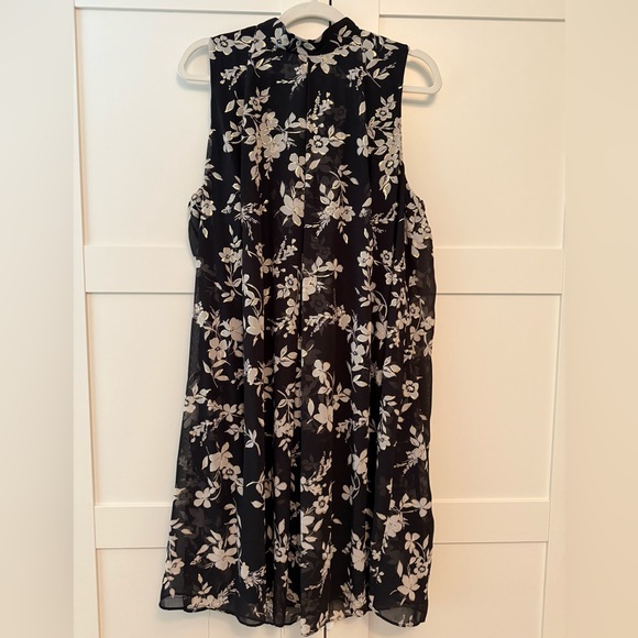 NWT Sleeveless High Neck Wedding Guest /Party Dress, 16 - Picture 1 of 11